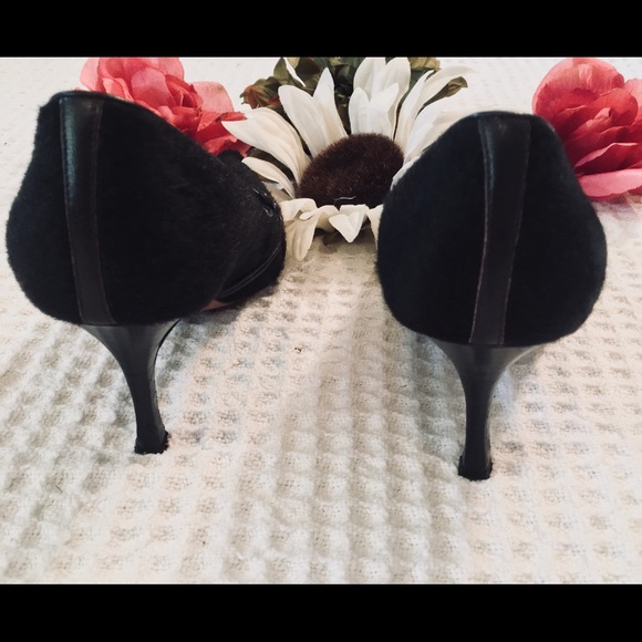 Manolo Blahnik Dyed Calf-Hair Black Pumps Size 6.5 - Picture 5 of 8
